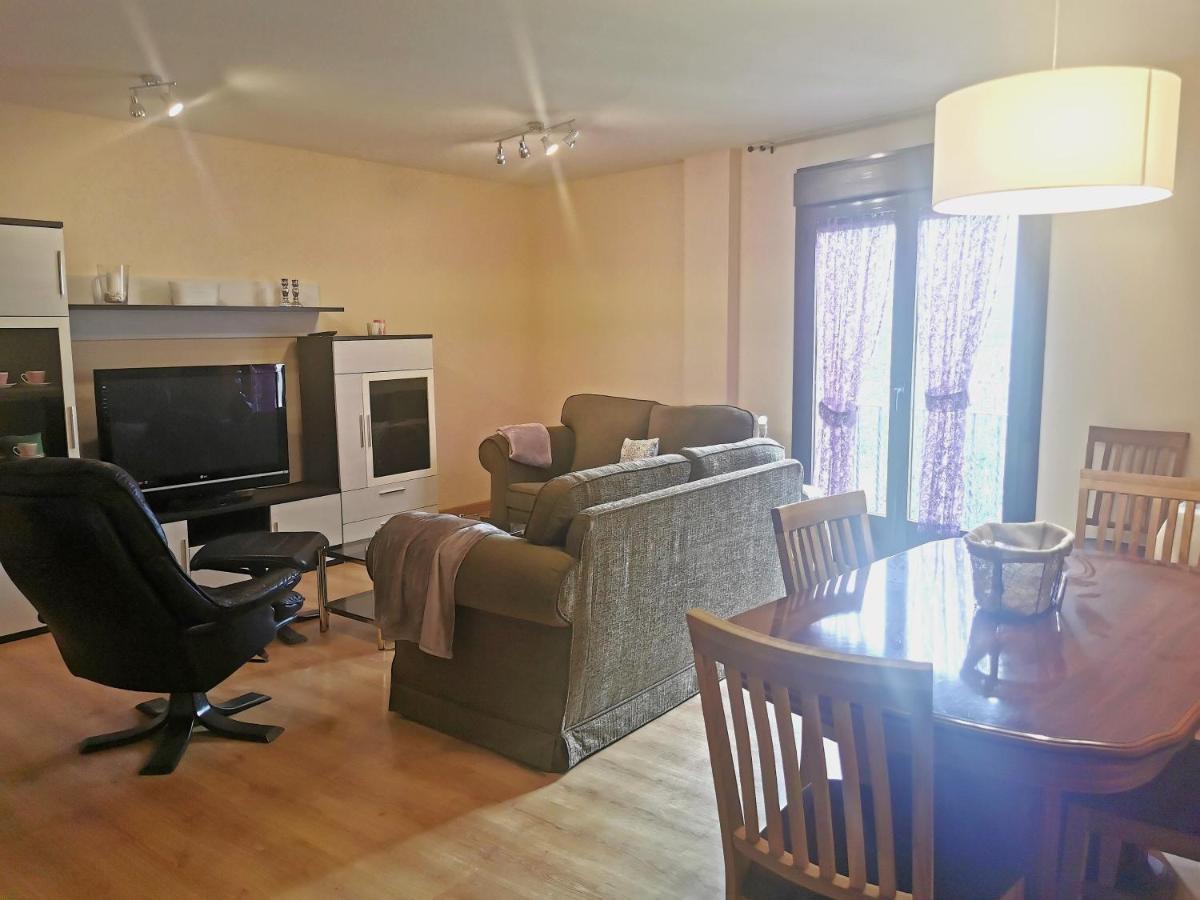 Riaza Vacacional - Apartamento En El Centro מראה חיצוני תמונה